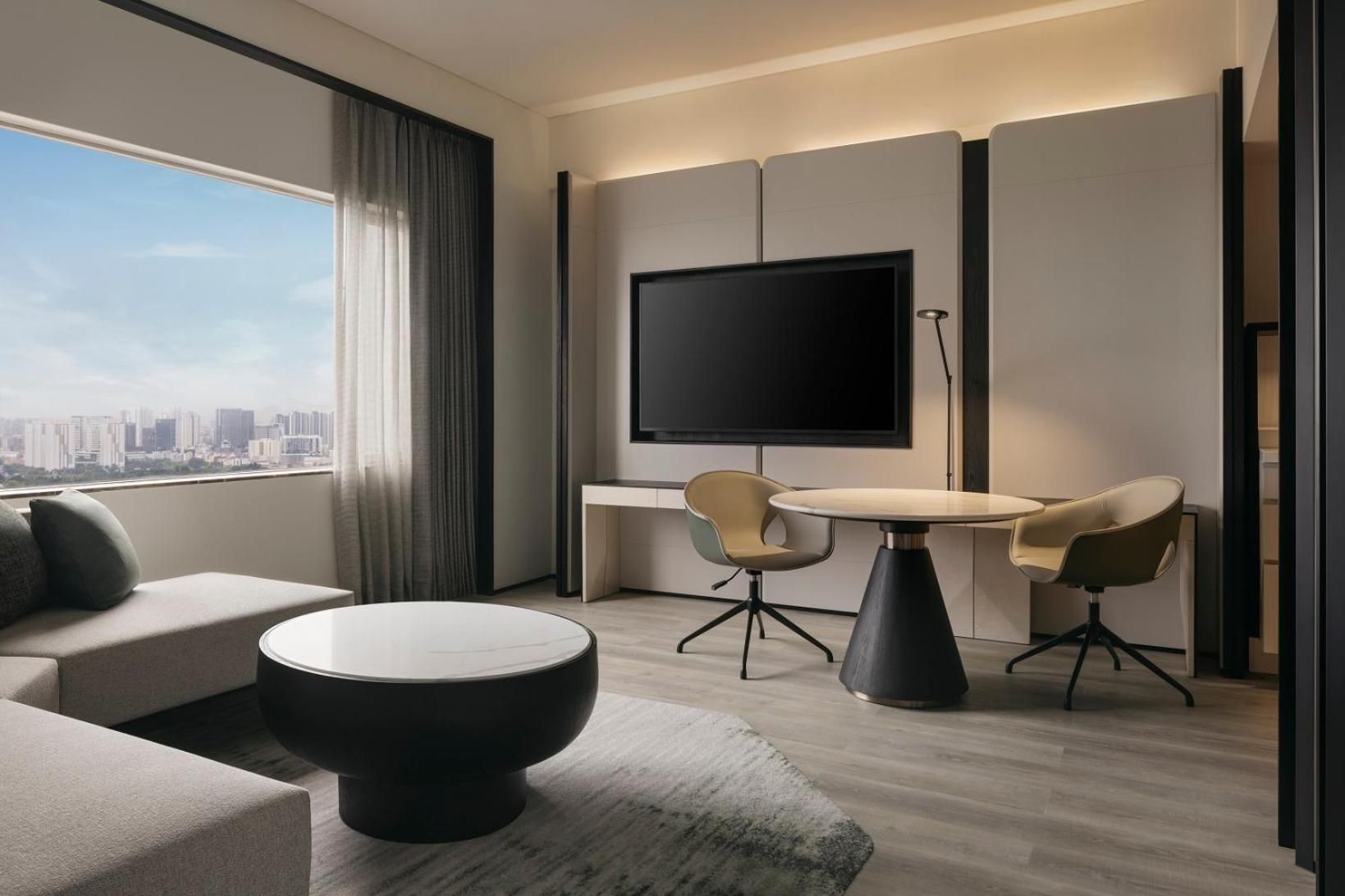 One-Bedroom King Suite