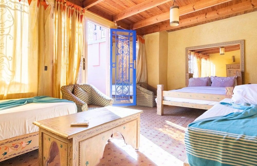 Riad Zinoun & Spa Quadruple Room 8