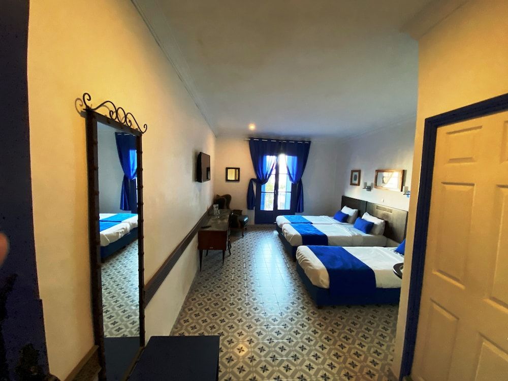 undefined Hotel Central 3