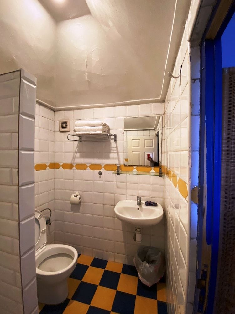 undefined Hotel Central 9