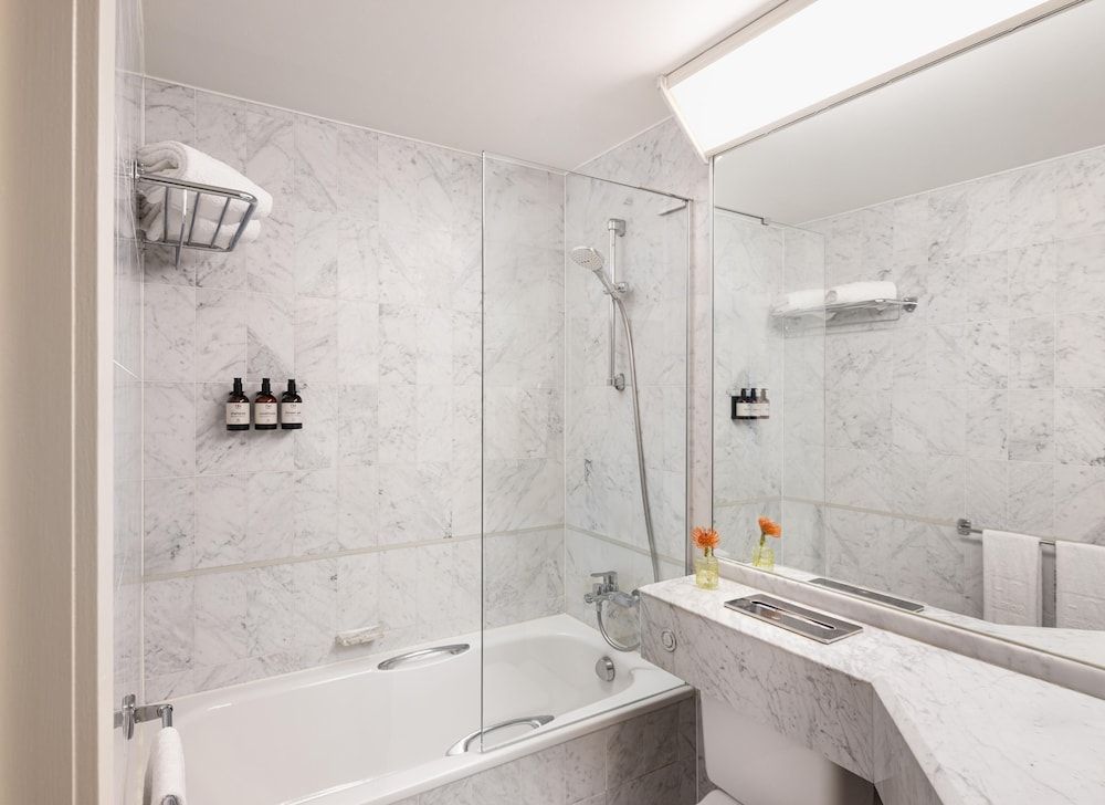 NH Brugge Hotel Standard Room 8