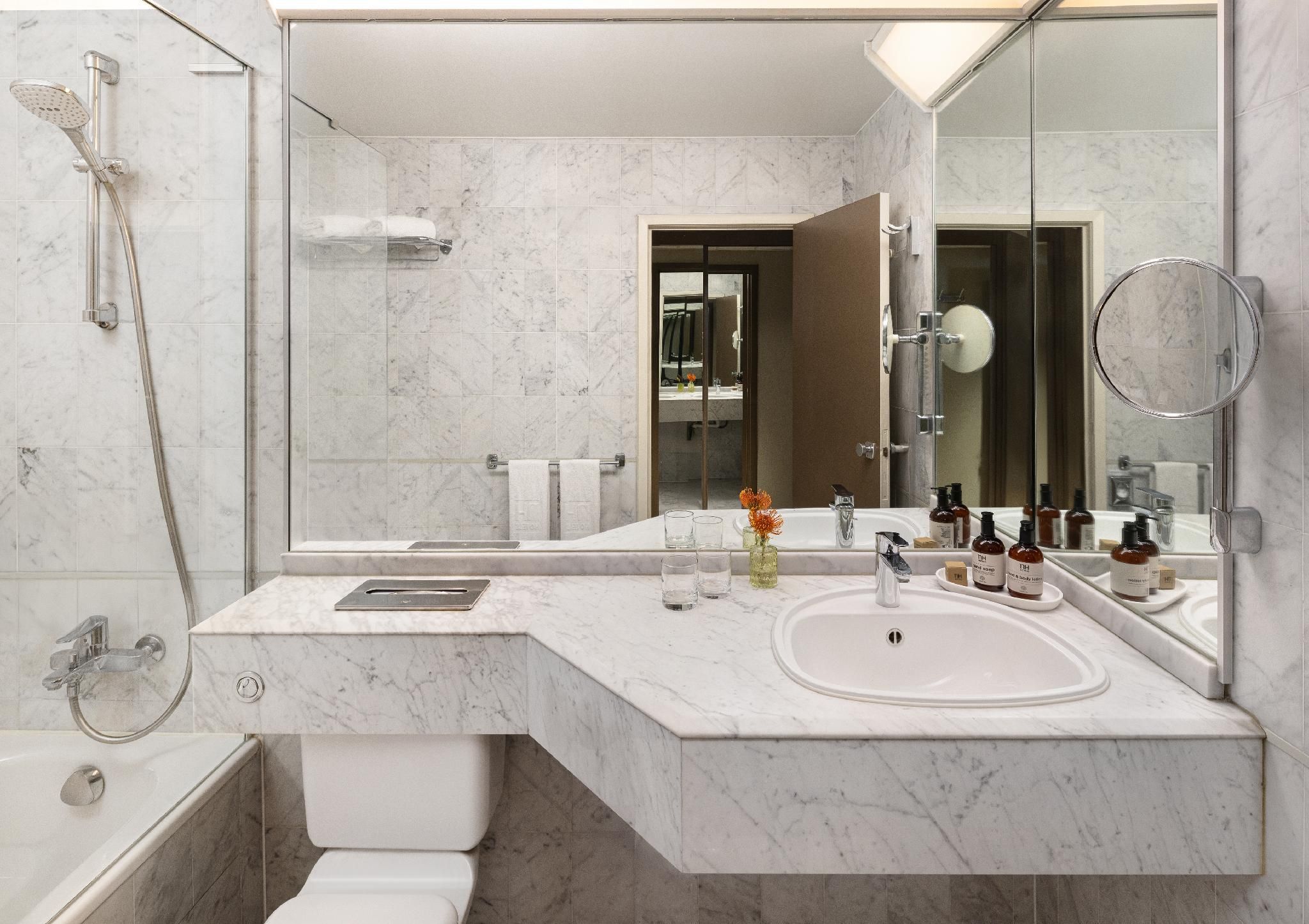 undefined NH Brugge Hotel 6