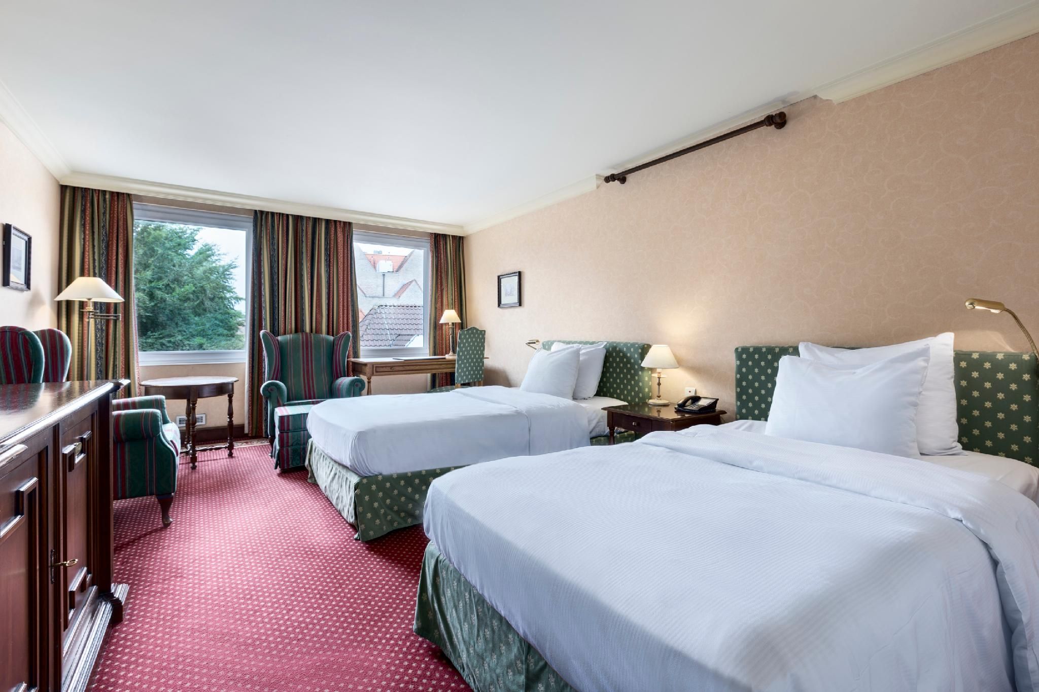 undefined NH Brugge Hotel 5