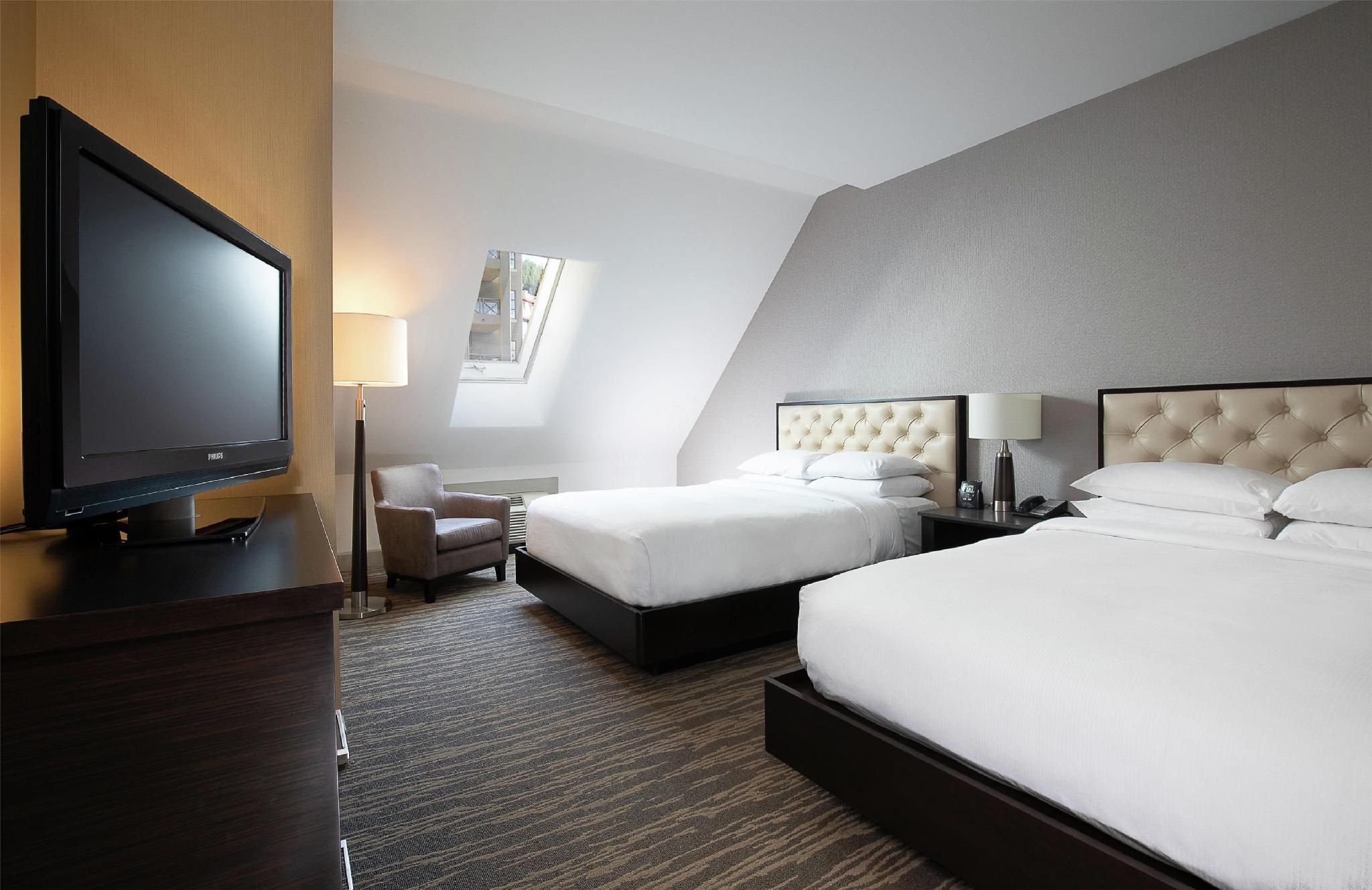The Glacier One Bedroom Suite-2 Queen Beds
