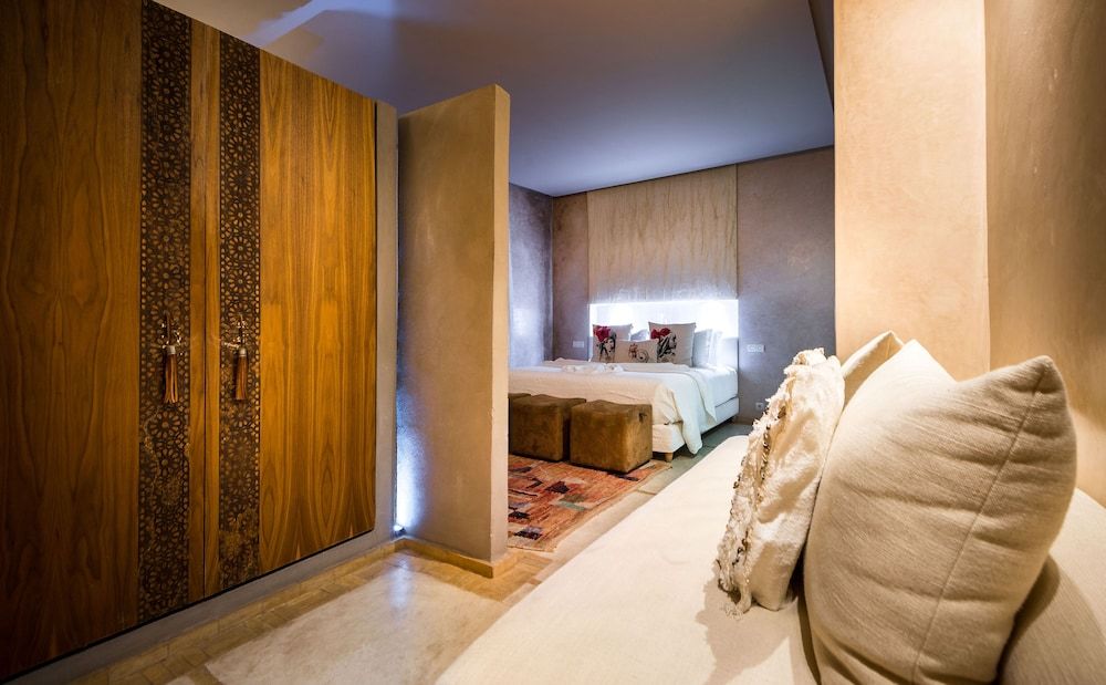 Riad Houma Deluxe Room 11
