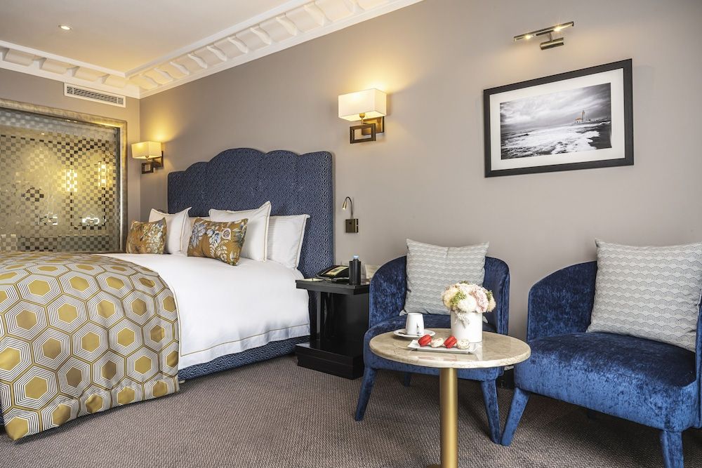 undefined Le Casablanca Hotel 5