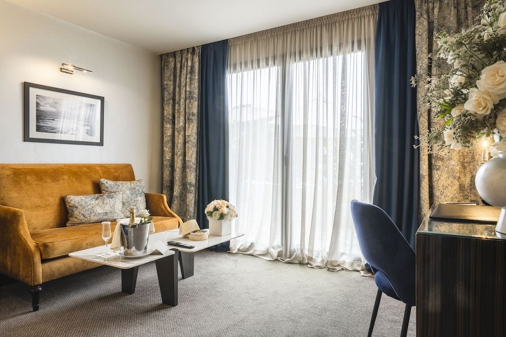 undefined Le Casablanca Hotel 4