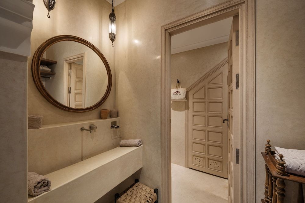 72 Hotel & Spa Classic Room 5