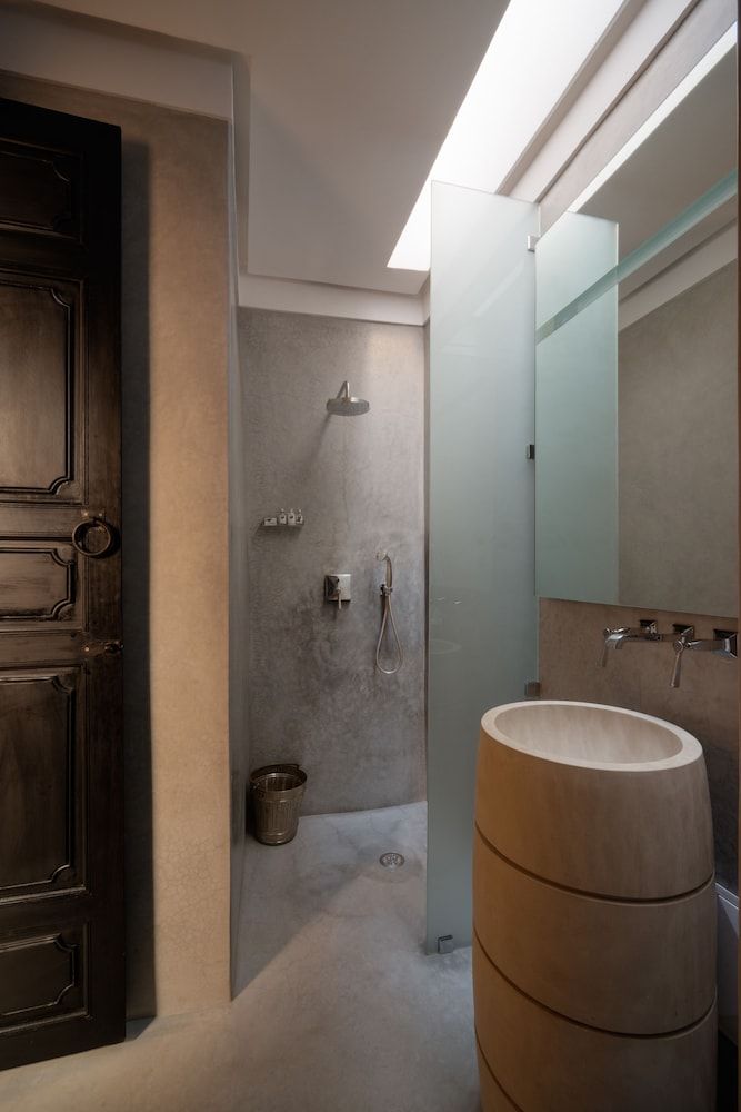 72 Hotel & Spa Deluxe Room 8