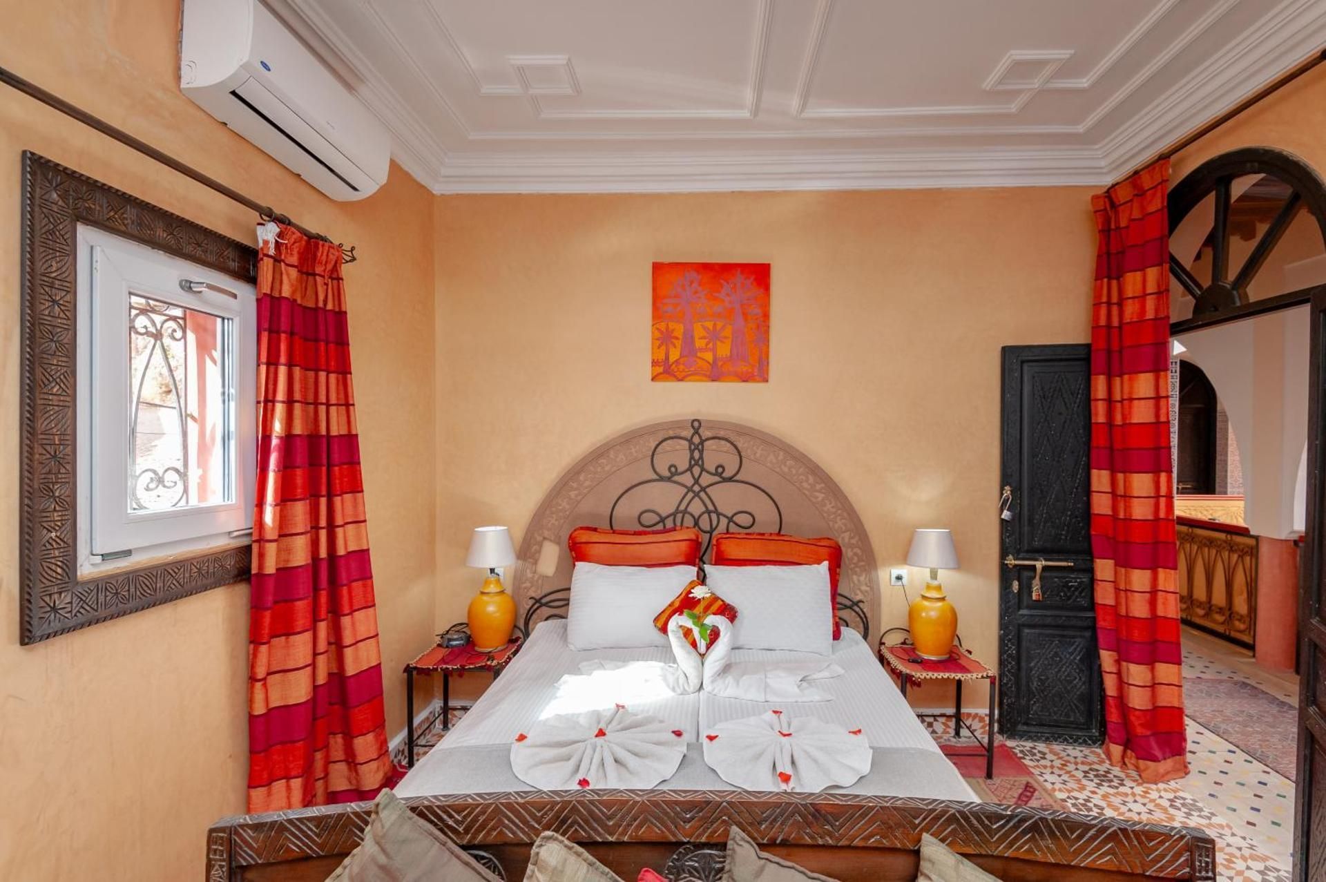 Kobba Safra - Yellow Room