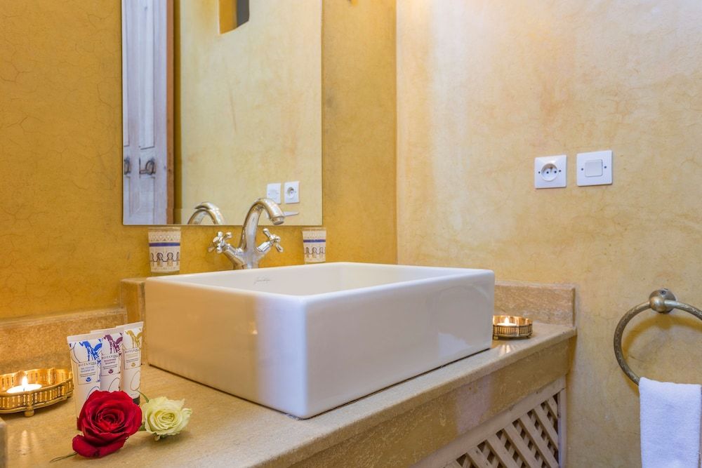 Riad Azoulay Junior Suite, 1 Queen Bed 5