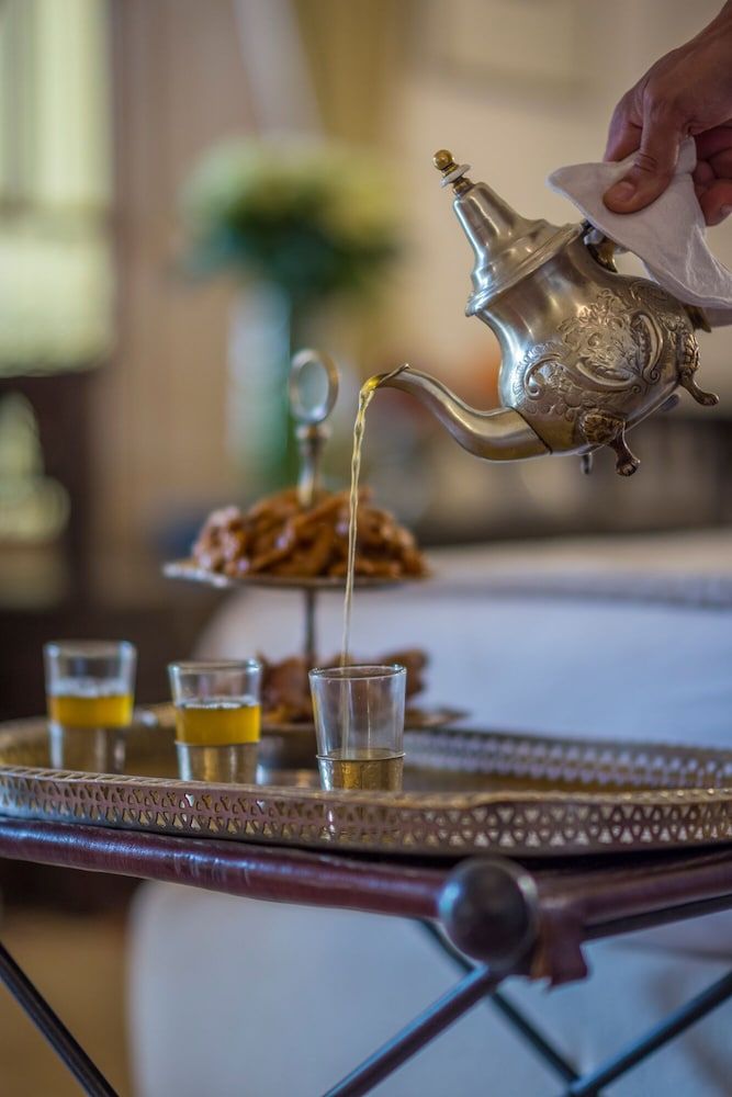 Room Service - Dining