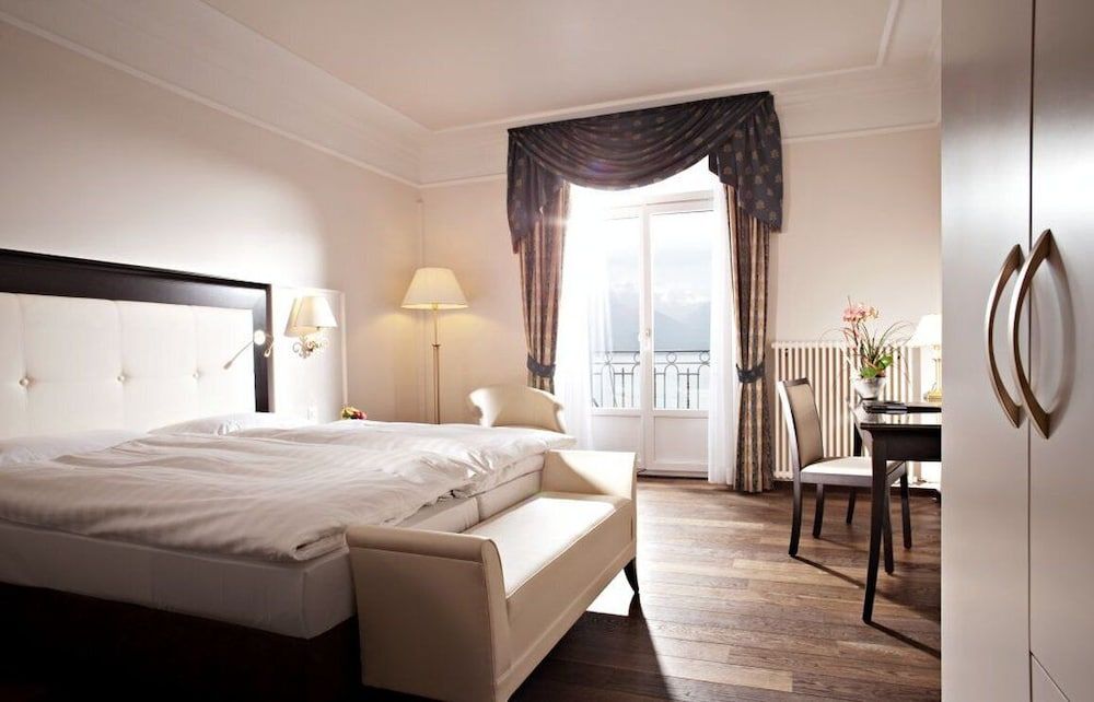 Deluxe Room, 2 Twin Beds, Lake View (Balcony)