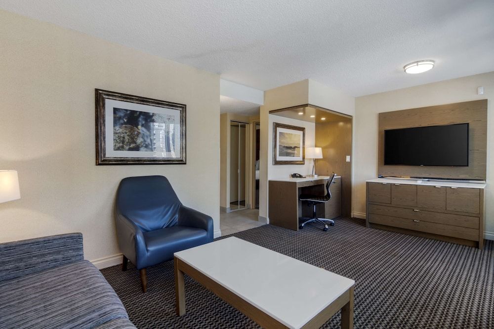 Best Western Premier Chateau Granville Hotel & Suites & Conf. Centre