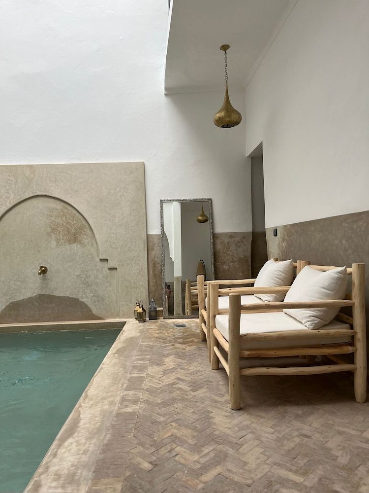 undefined RIAD NAFORA 9