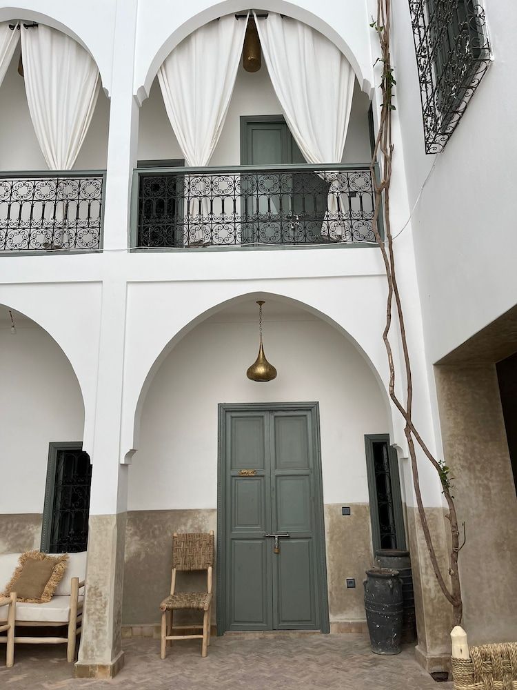 undefined RIAD NAFORA 6