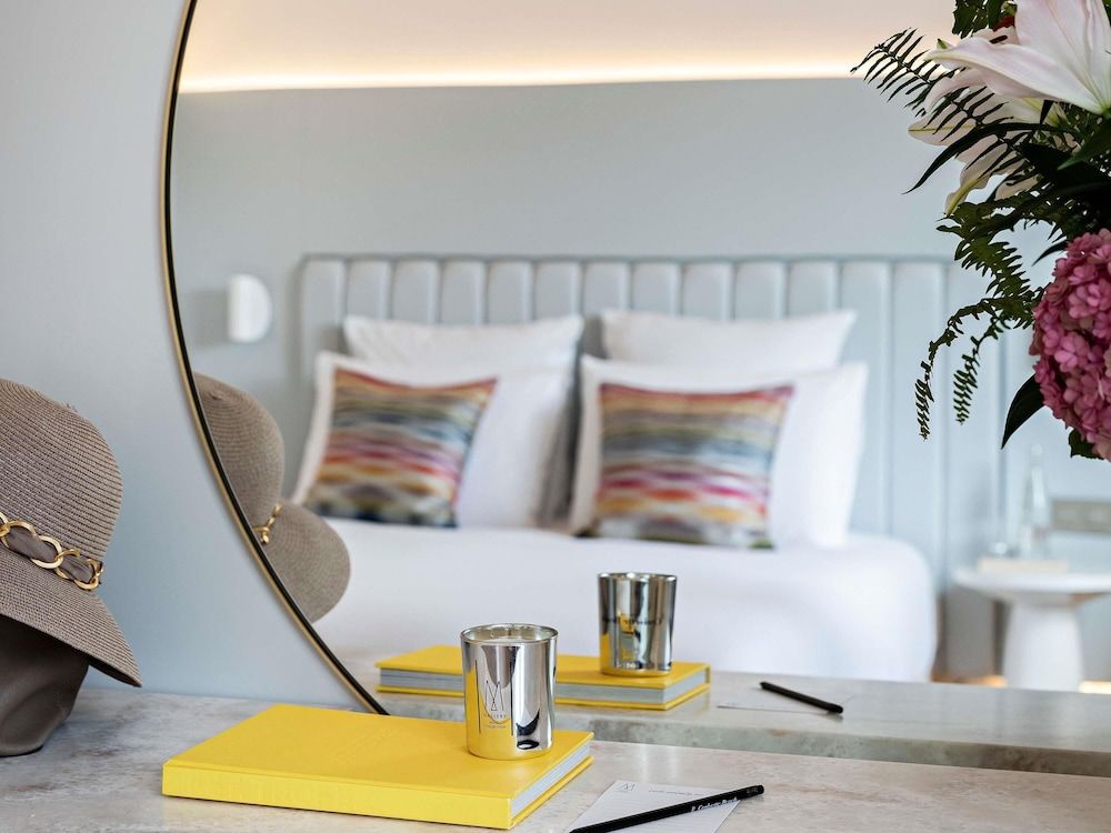 Croisette Beach Hotel Cannes - MGallery Collection Classic Room 12