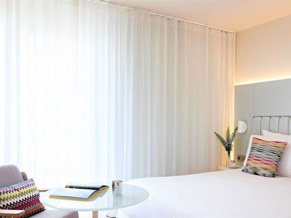 Croisette Beach Hotel Cannes - MGallery Collection Classic Room 11