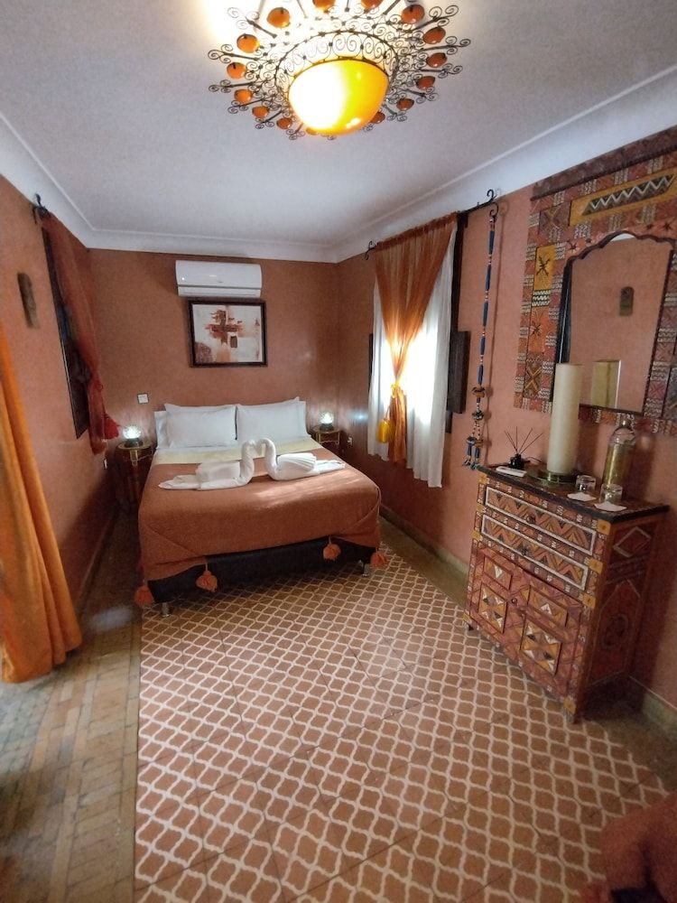 undefined Riad Andalla 10