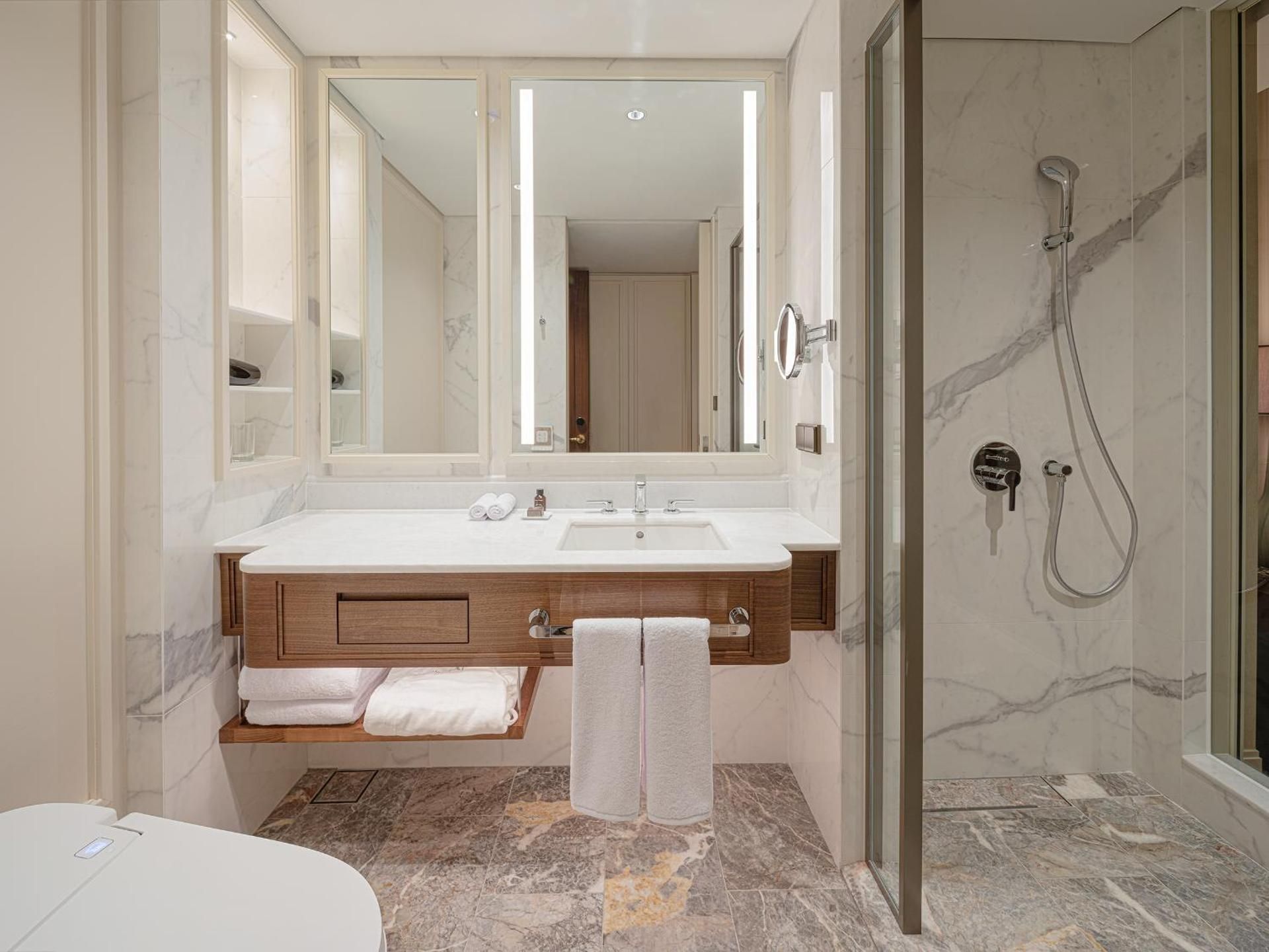 undefined The Ambassador Seoul - A Pullman Hotel 8