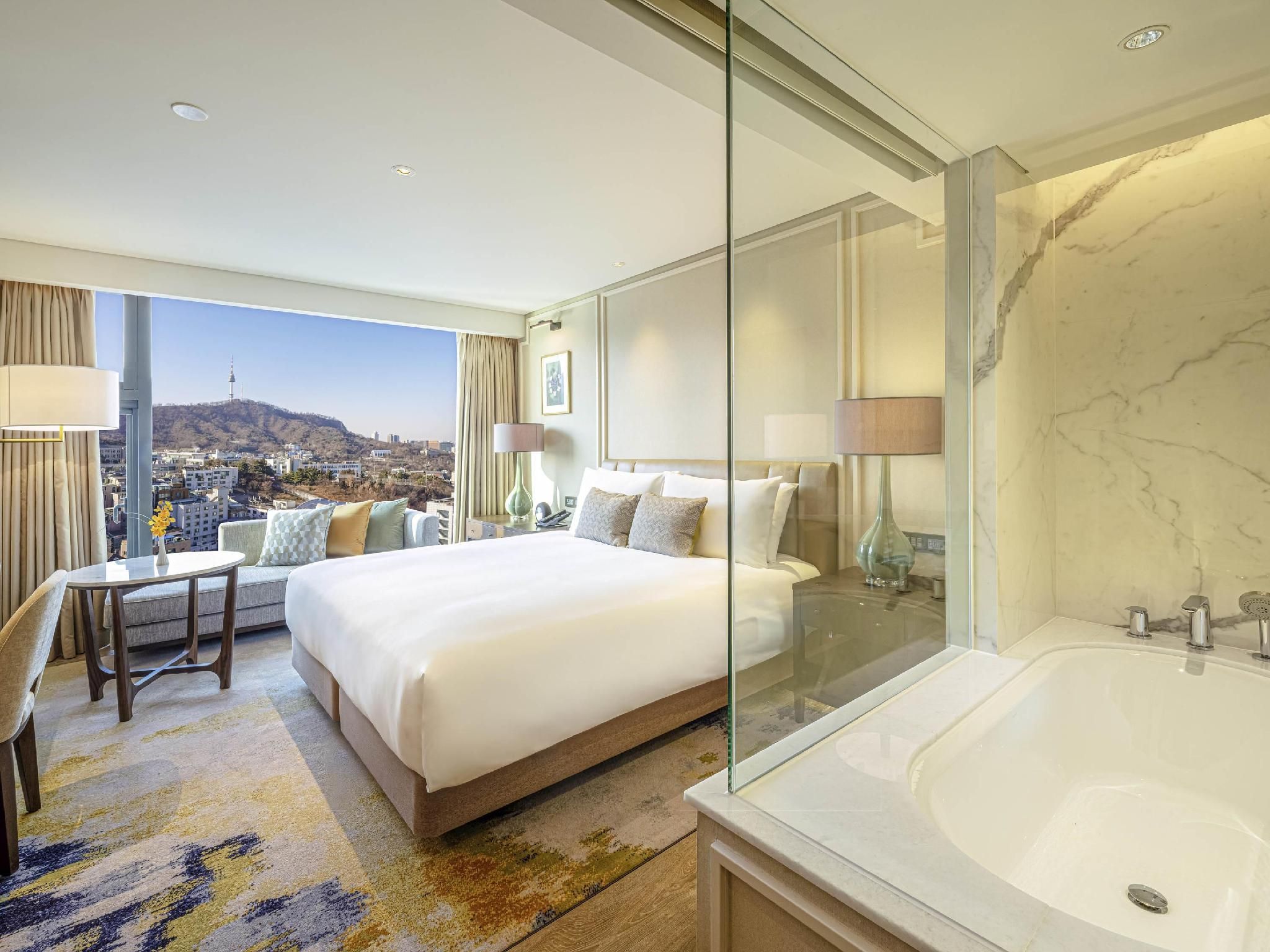 Executive Room with 1 King Bed