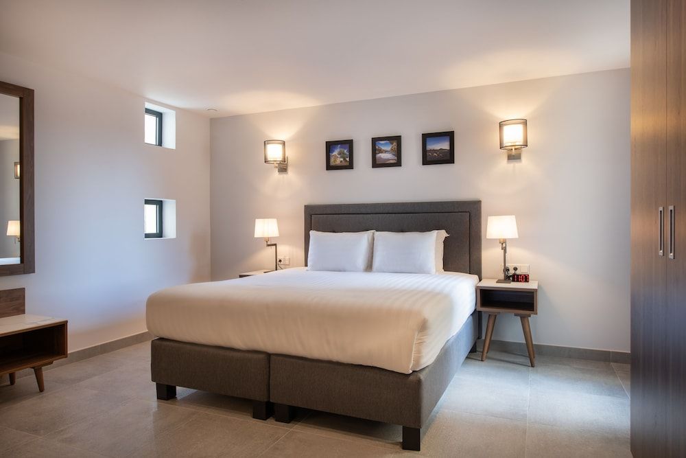 Avila Beach Hotel Premium Apartment, 2 Bedrooms, Ocean View, Beachfront 2