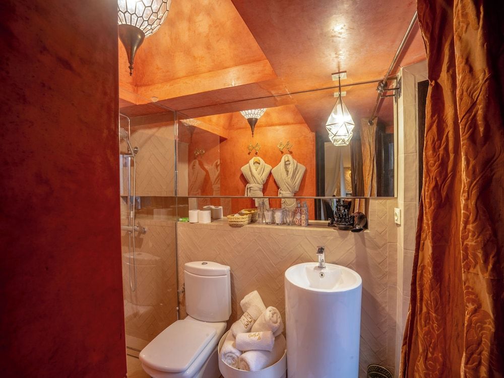 Riad Ines Home Superior Room, Ensuite, Courtyard View 8