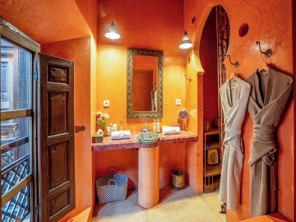 Riad Ines Home Superior Room, Ensuite, Courtyard View 13