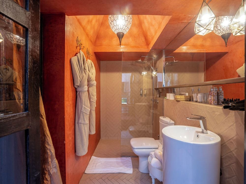 Riad Ines Home Superior Room, Ensuite, Courtyard View 11