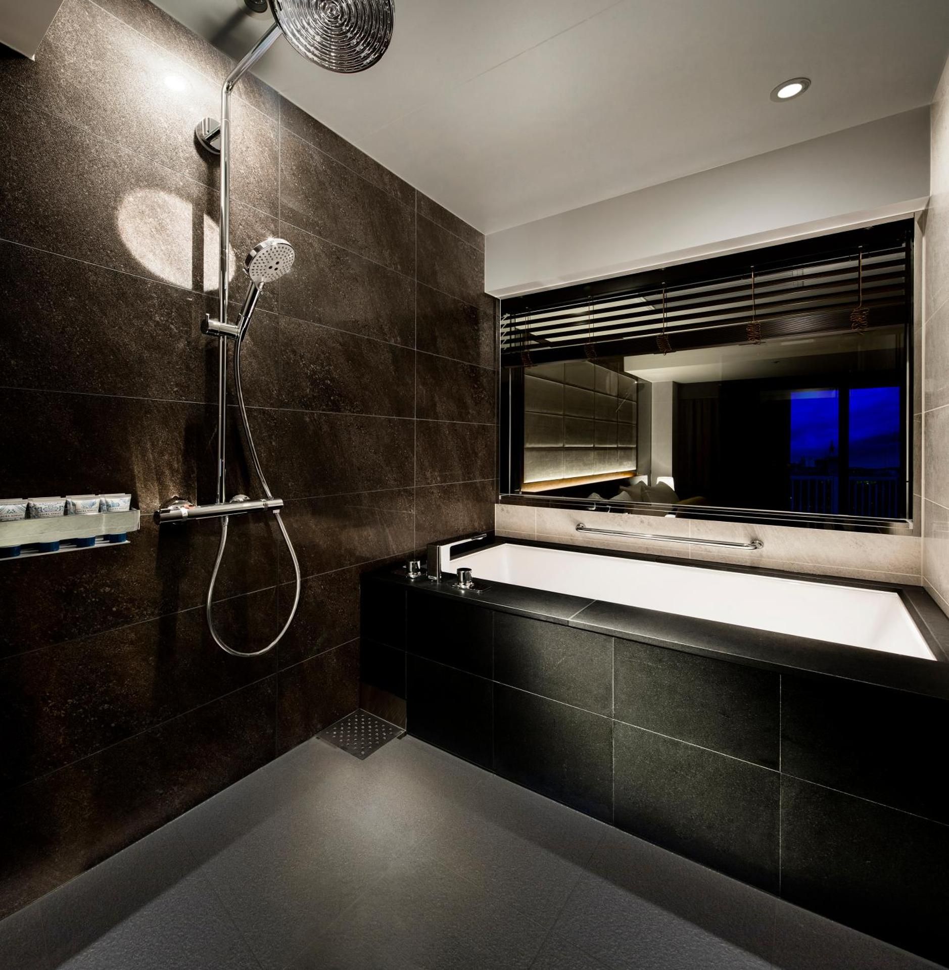 Regular Floor Suite with Twin Bed