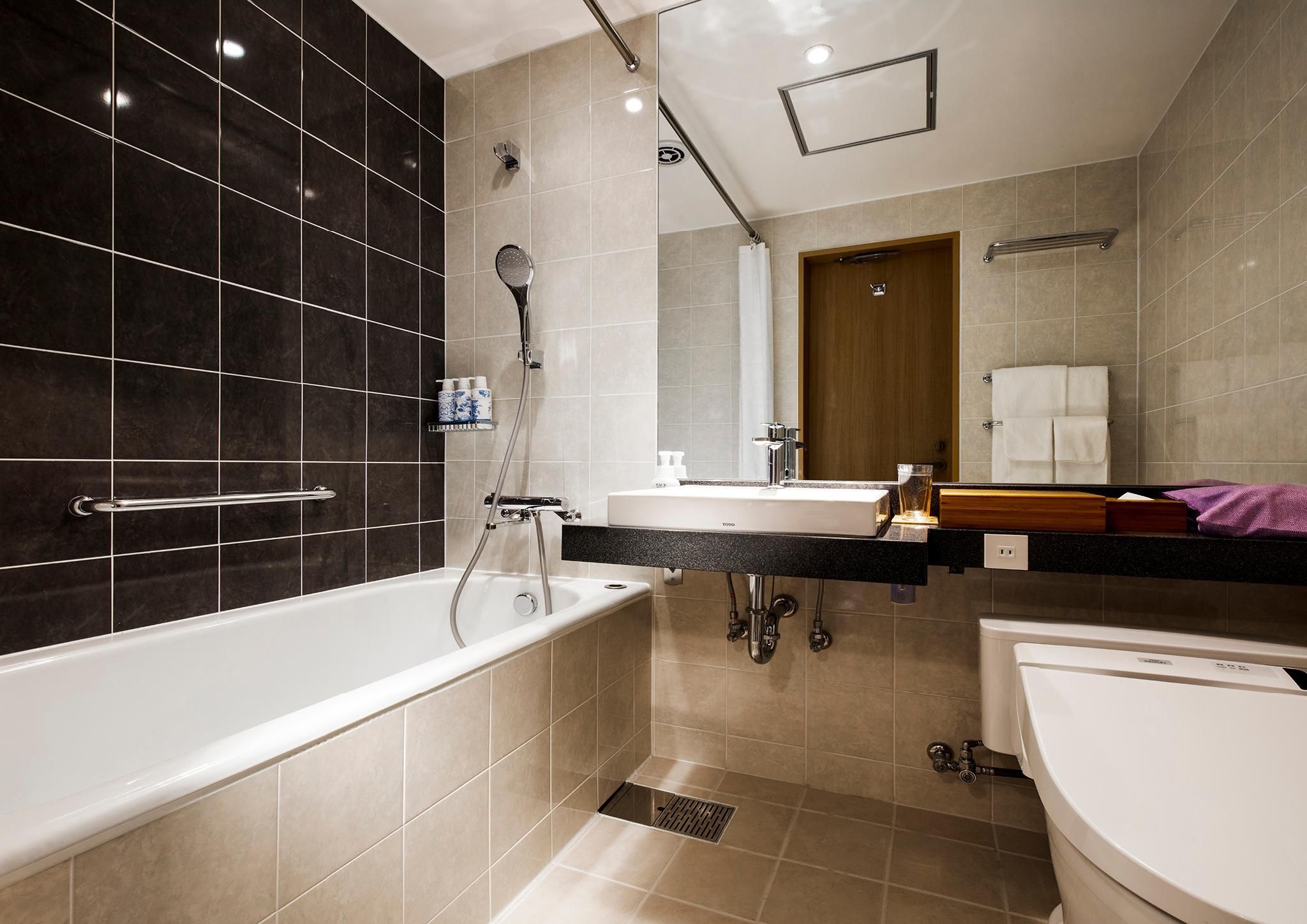 Superior Hollywood Twin Room