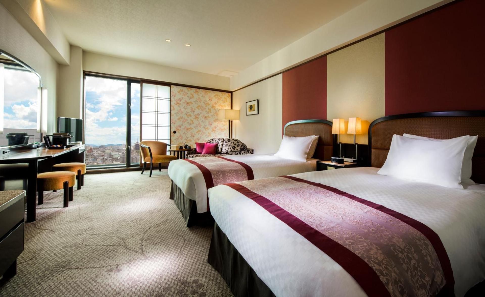  Deluxe Twin Room - High Floor - Non-Smoking