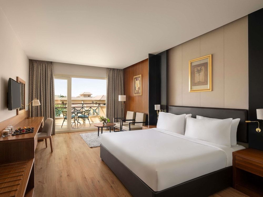 Executive Room, 1 King Bed, Garden View