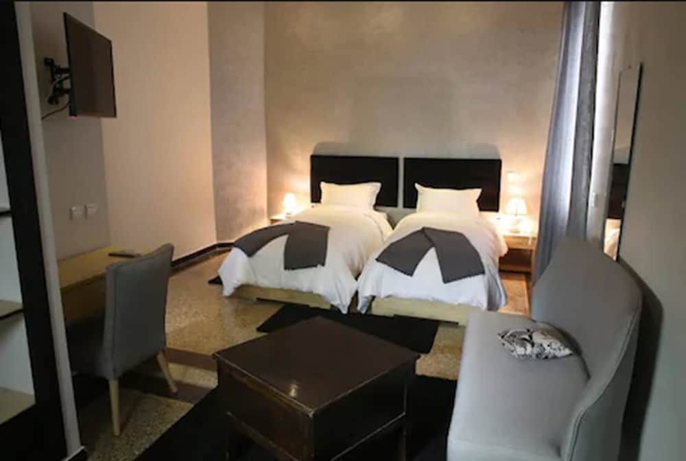 Hotel Point du Jour Twin Room 4