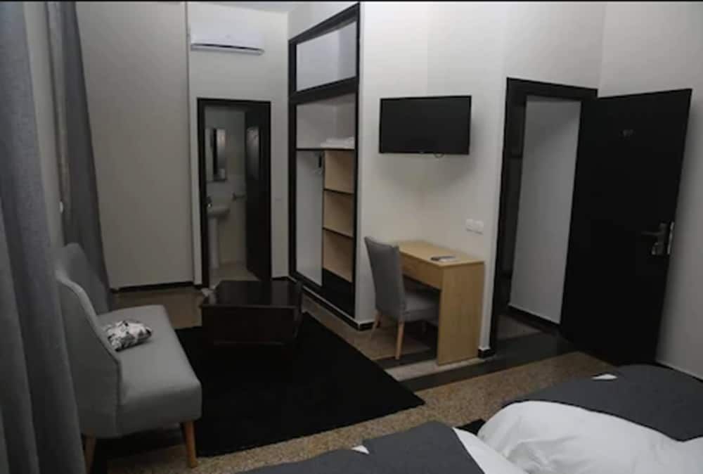 Hotel Point du Jour Twin Room 6