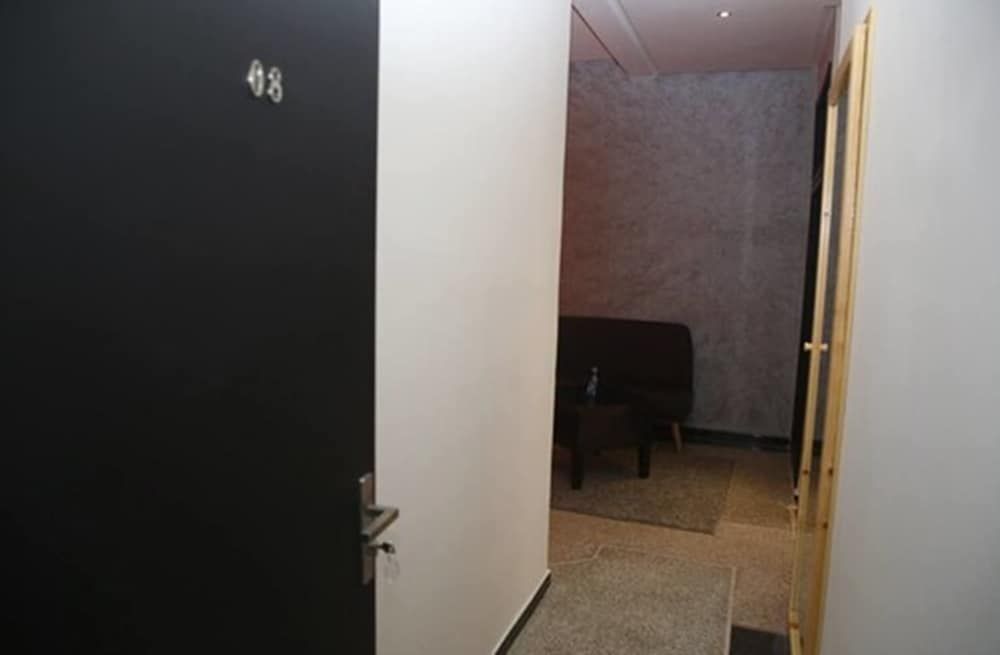 Hotel Point du Jour Twin Room 3