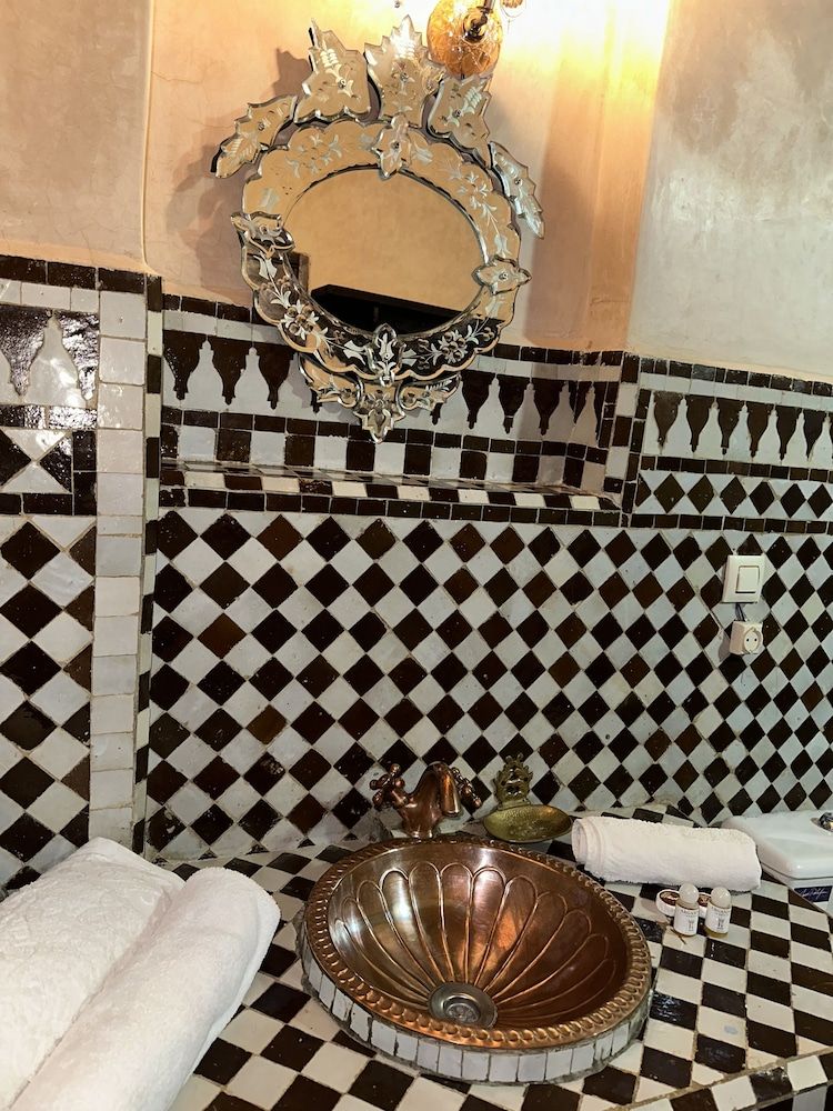 Palais Al Firdaous Superior Room (Raha) 4