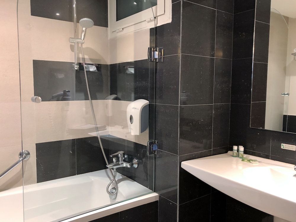 Le Pietri Urban Hotel Standard Twin Room 10