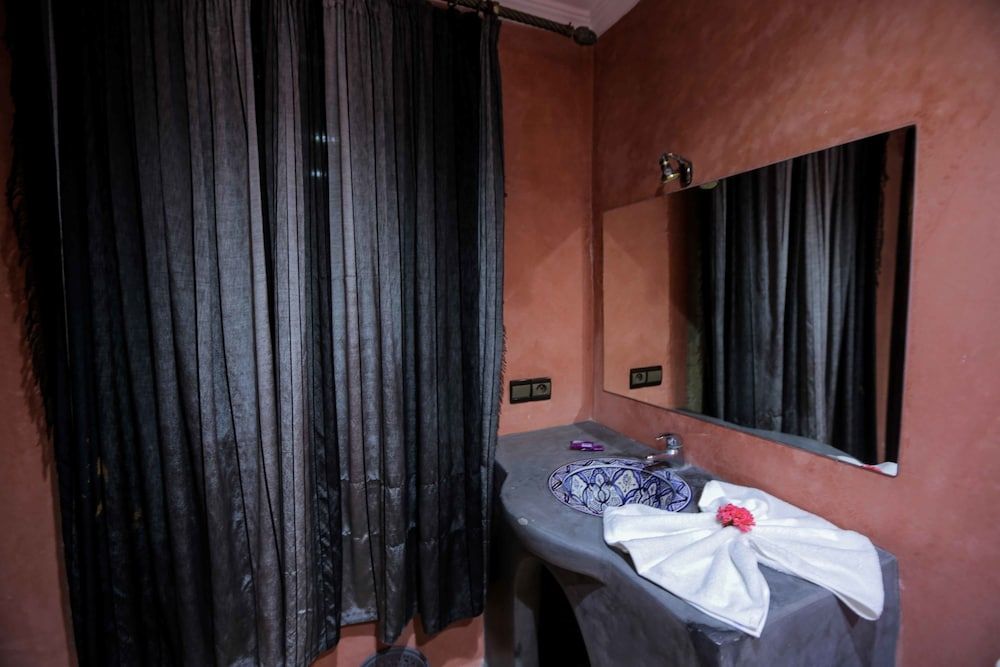 Riad Nakhla Superior Double Room 15