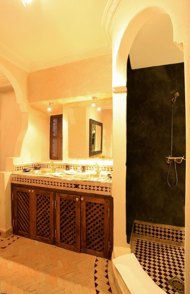 Riad Djemanna Comfort Double Room 6