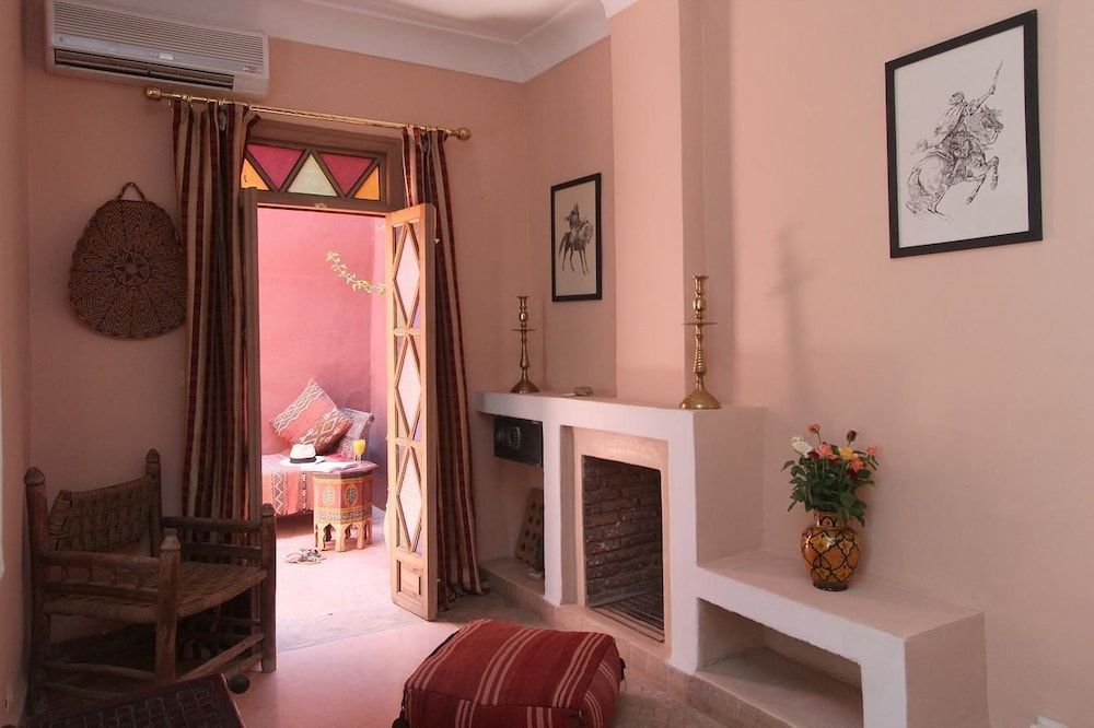 Riad El Youssoufi Superior Room, Patio (chocolate) 3