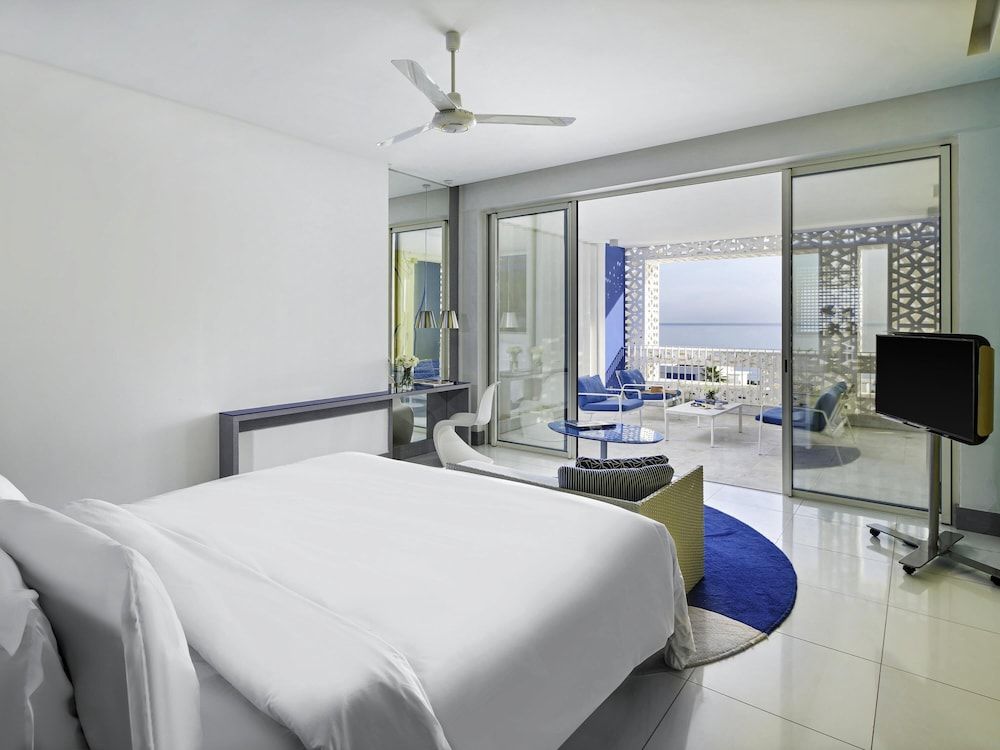 Junior Suite, 1 King Bed, Sea View