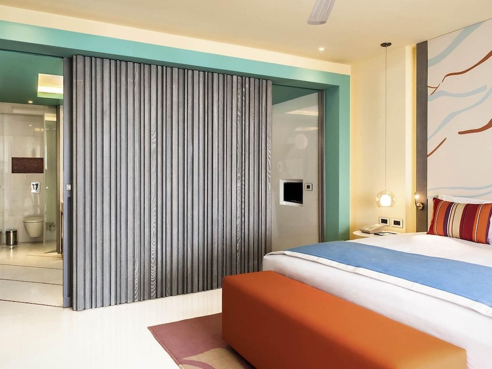 Suite, 1 Queen Bed, Sea View (Prestige Spa)