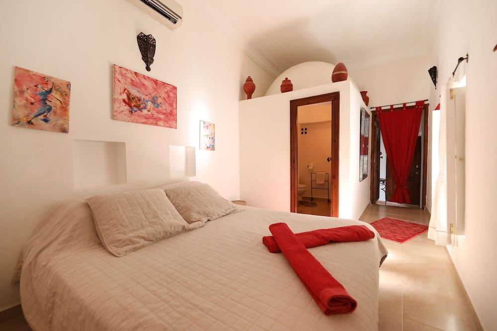 undefined Riad Noor Charana 10