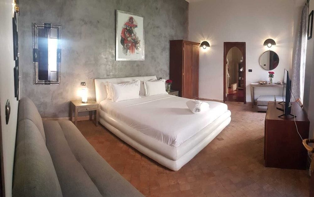 undefined Riad Les Ammonites 3