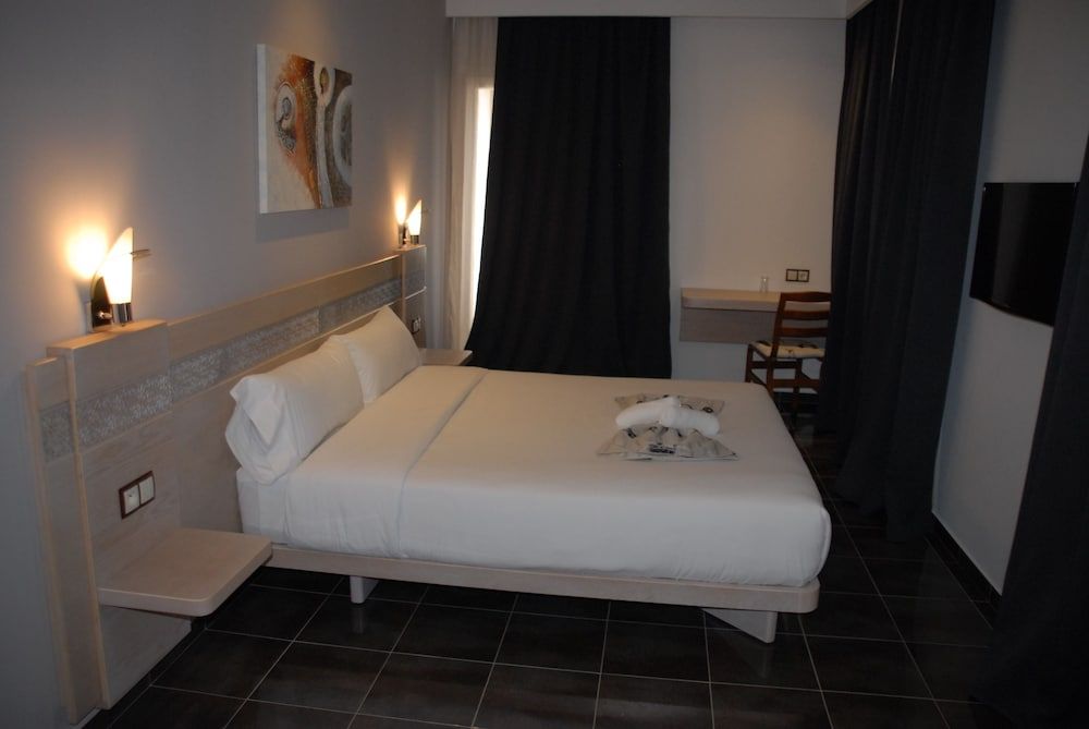 Hotel A44 Superior Double Room 3