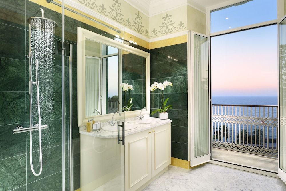 Royal Hotel San Remo Junior Suite, Sea View 4