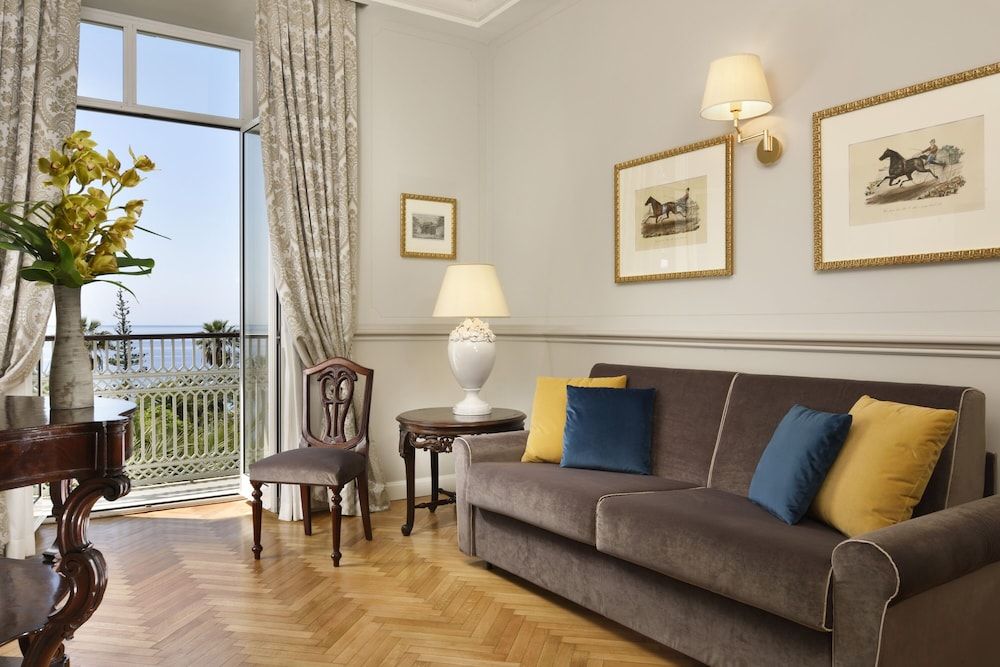 Royal Hotel San Remo Junior Suite, Sea View 5