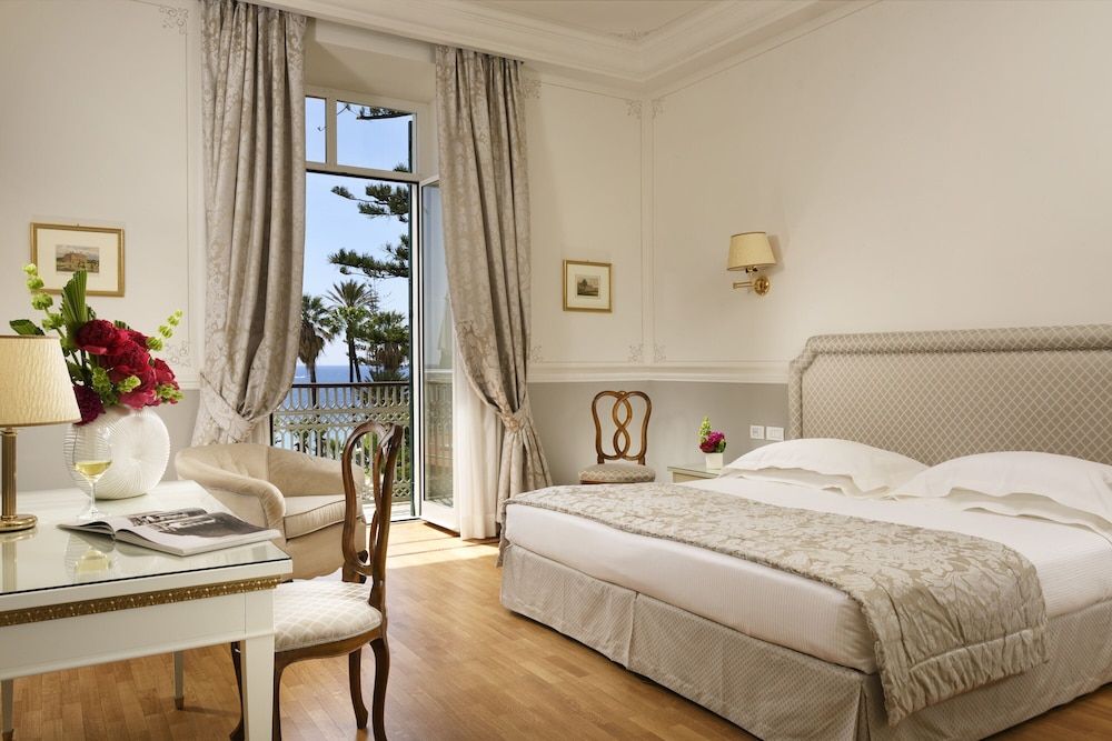Royal Hotel San Remo Junior Suite, Sea View