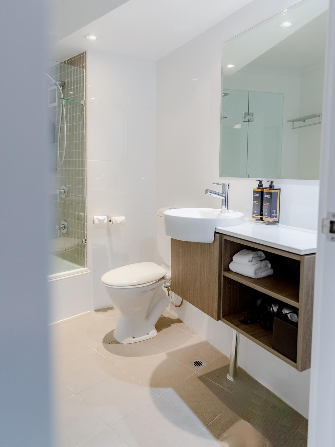 Deluxe High Floor Balcony Room with 1 Queen or King bed